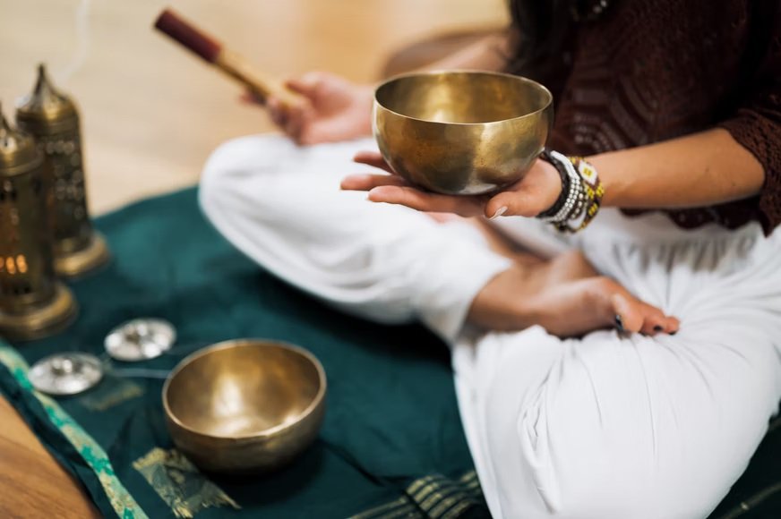 how does singing bowl work